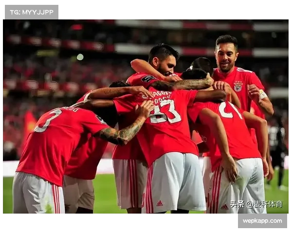 波尔图10轮9胜1平领跑积分榜，本赛季稳定性堪称争冠法宝